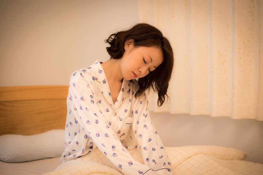 眠れない女性